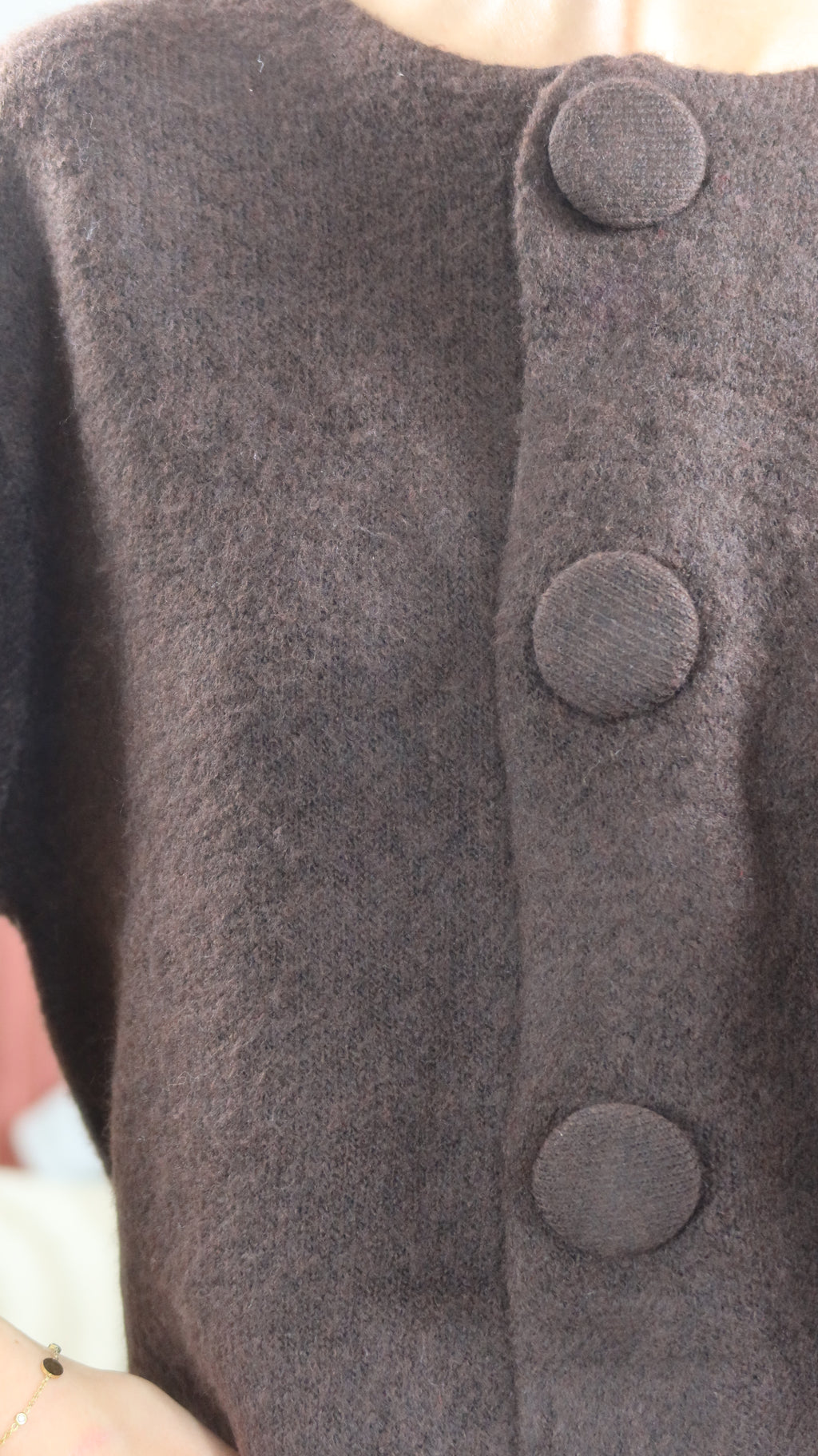 GILET MARRON À GROS BOUTONS