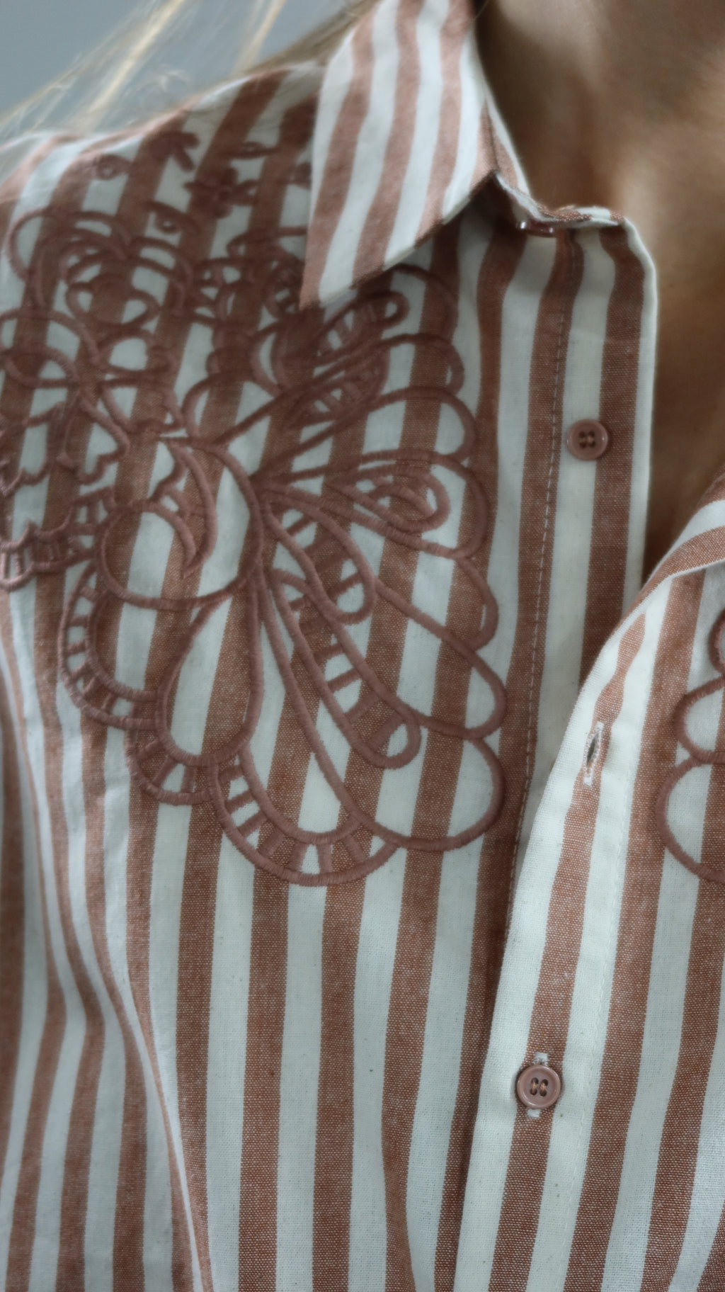CHEMISE À RAYURES