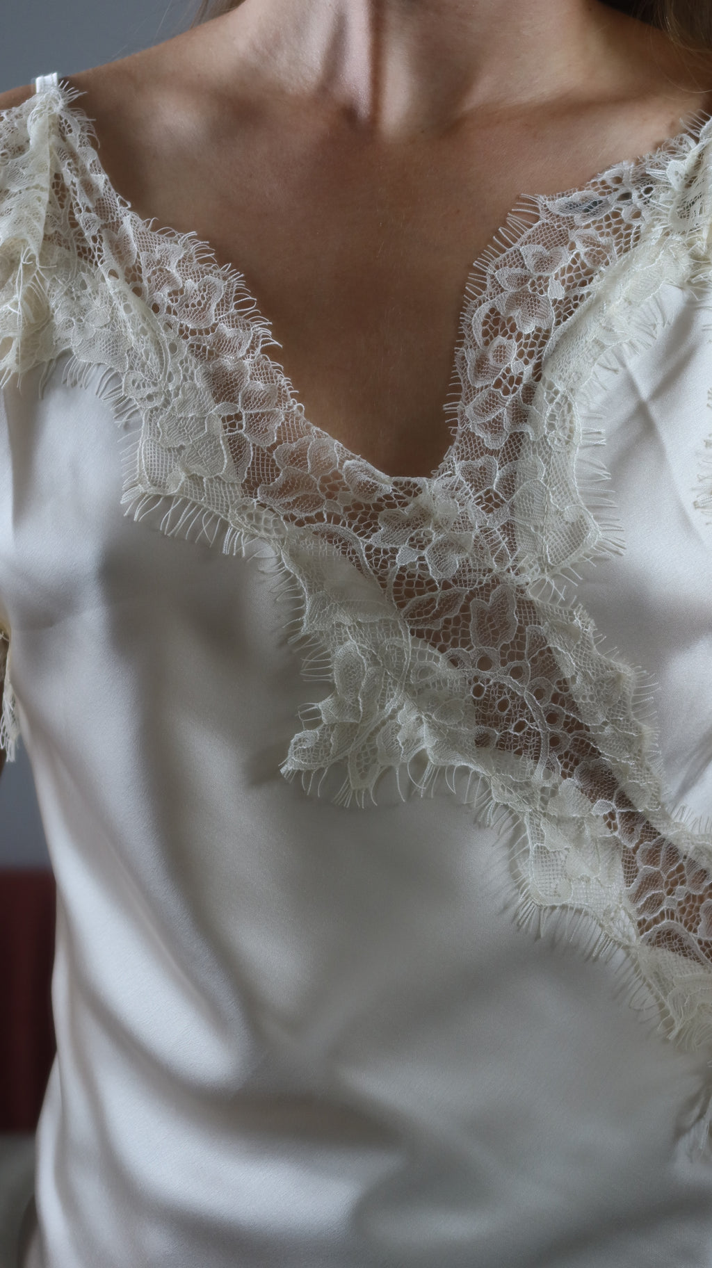 TOP ASYMÉTRIQUE SATINE