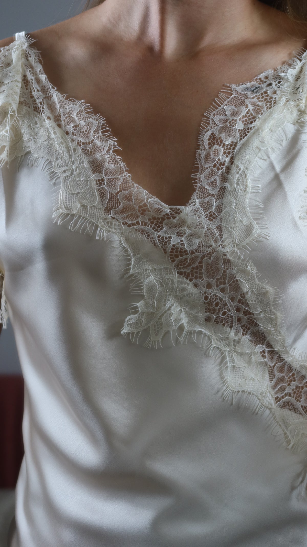 TOP ASYMÉTRIQUE SATINE