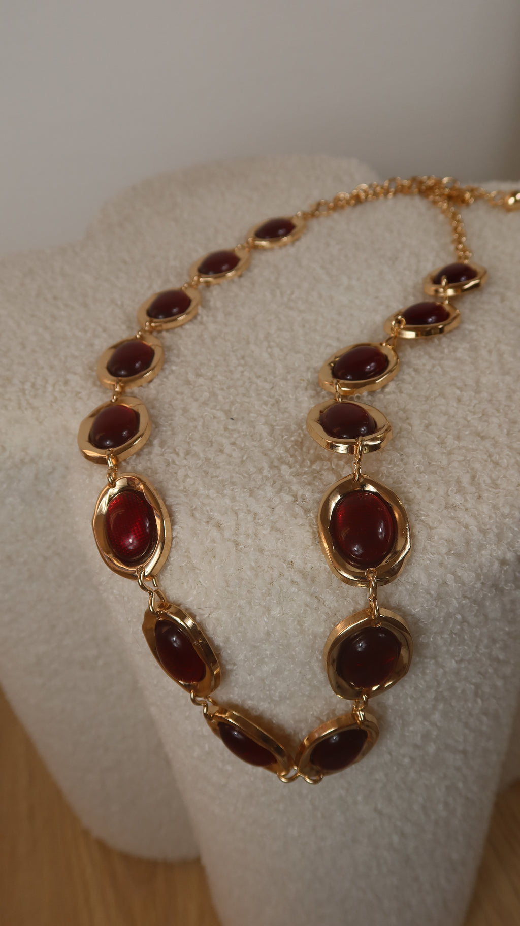 Ceinture Chaîne Cabochons Bordeau