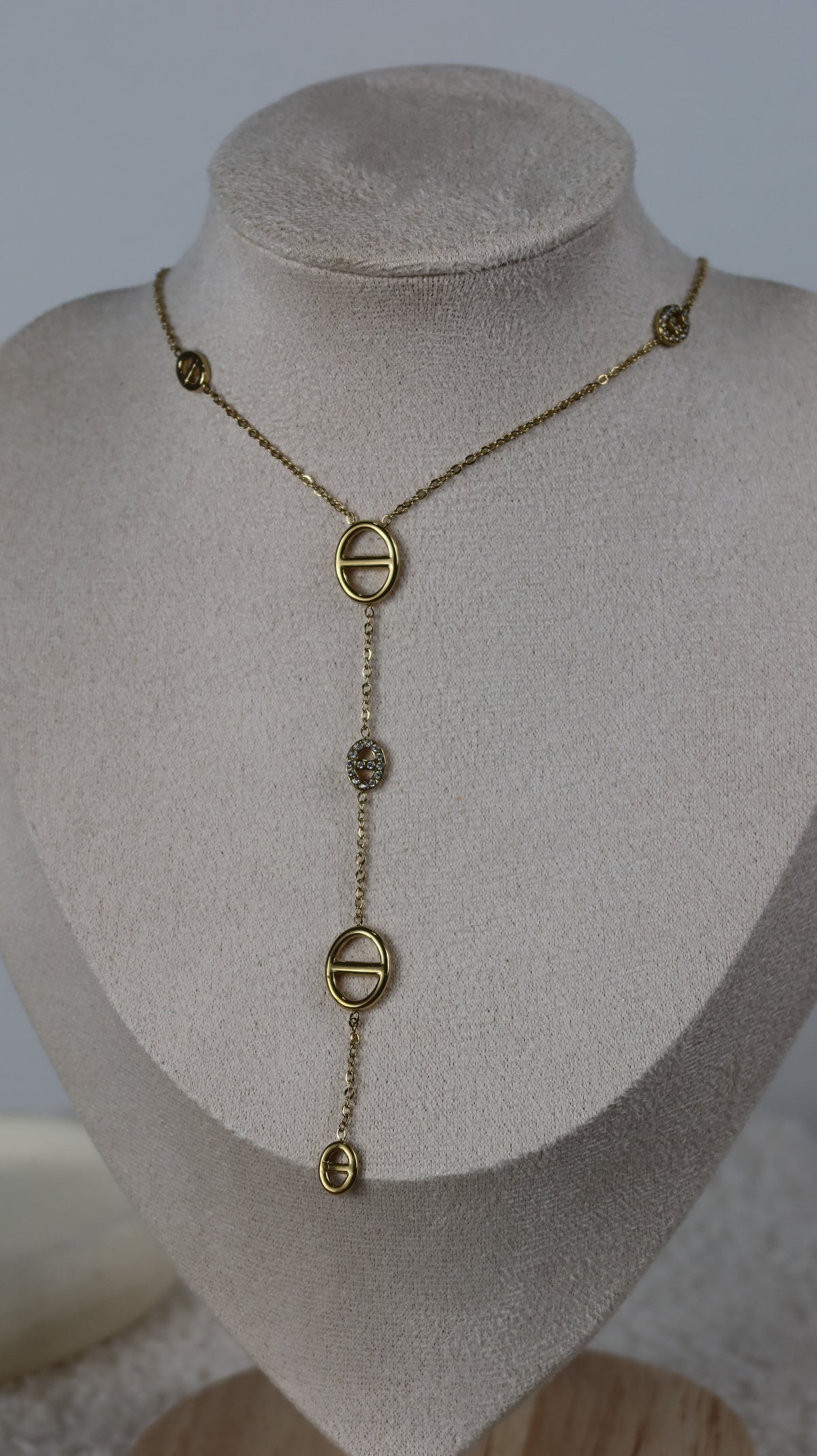 Collier Long Solaire Acier Doré Pendentif Cravate