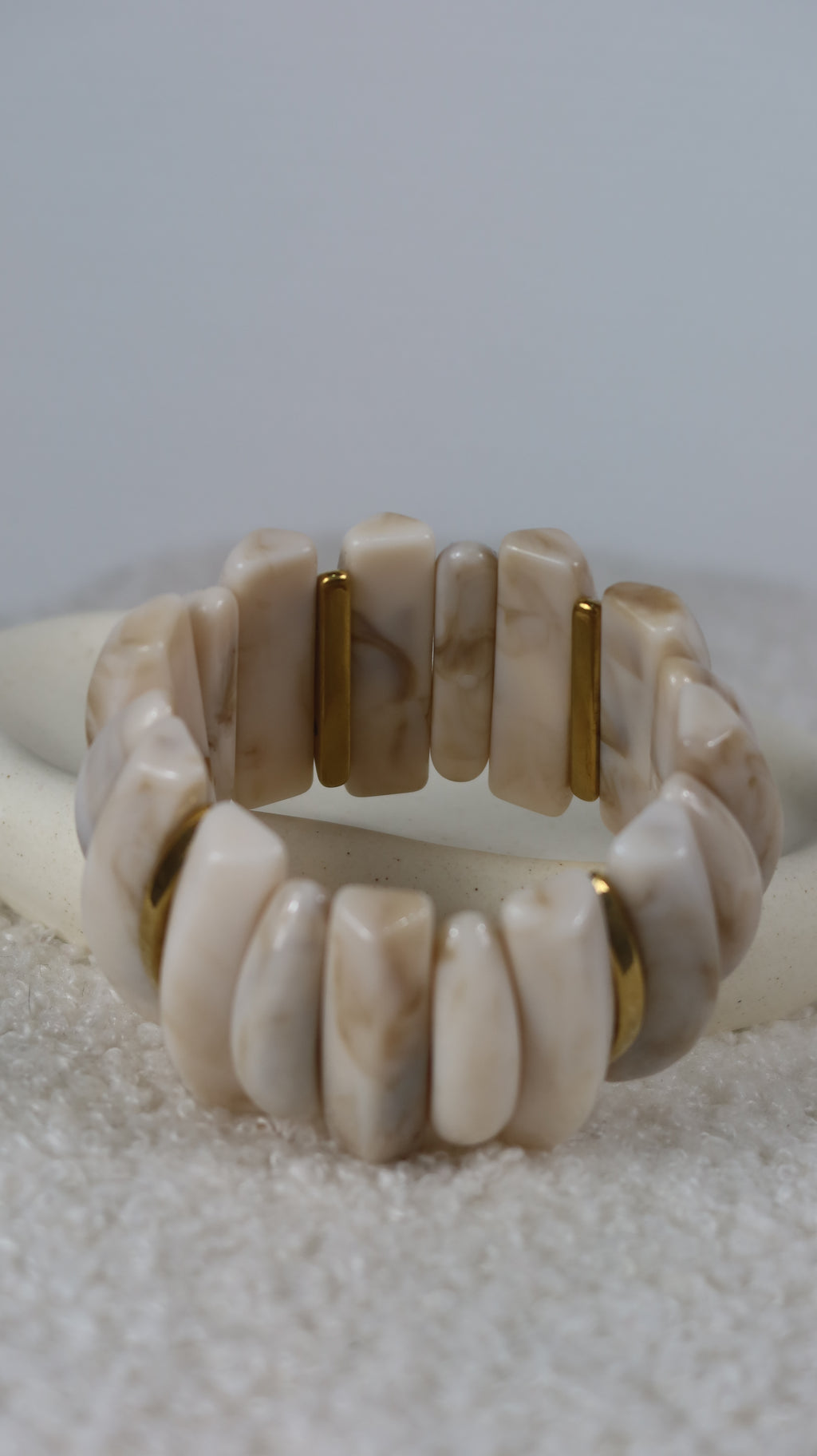 Bracelet Élastique Bâtonnets Nacre & Métal Doré