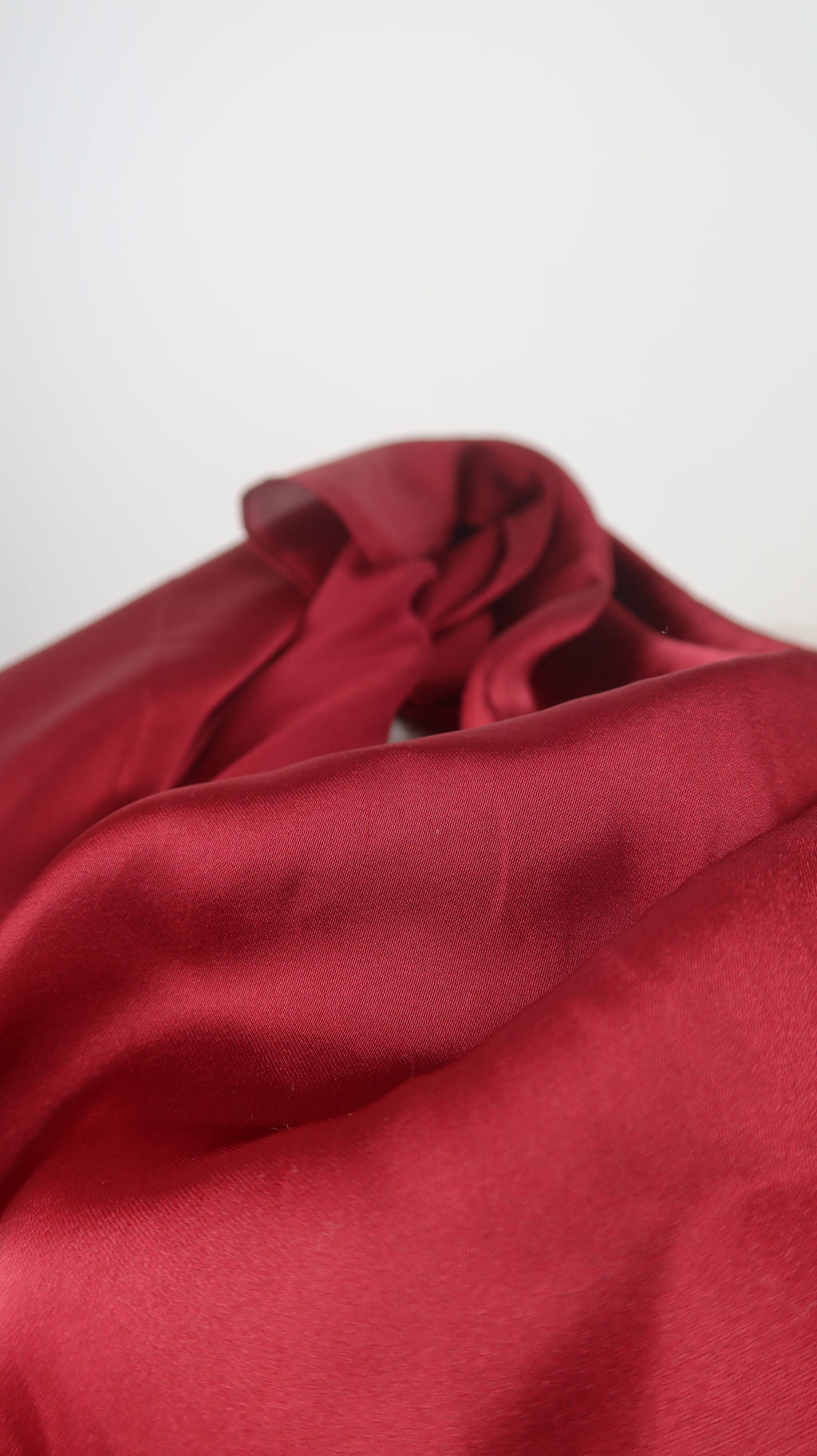Foulard Satin Bordeaux 70x70